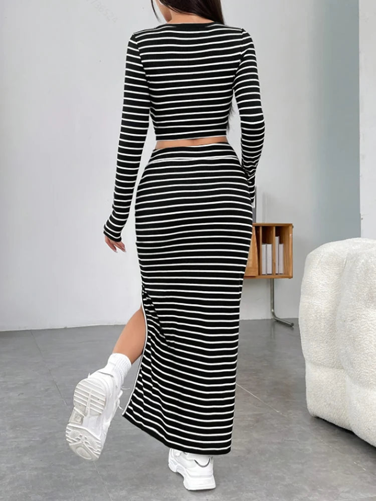 2Pcs Women's Casual Long Skirt Set 2025 Fashion Black And White Striped Square Neck Long Sleeved Top Side Slit Tightening Skirt