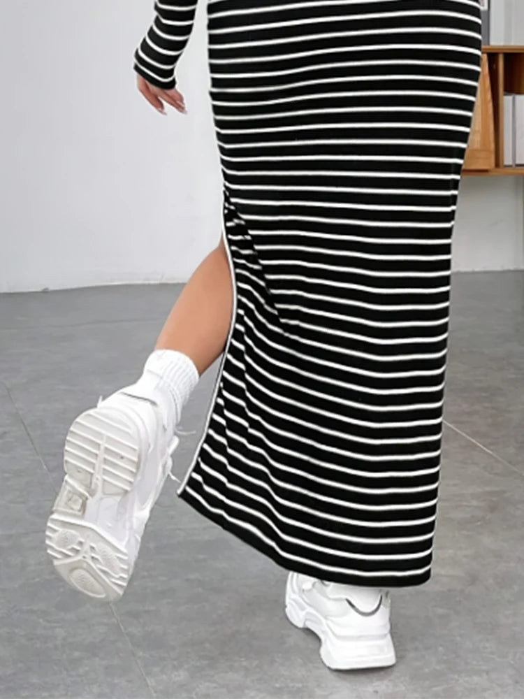 2Pcs Women's Casual Long Skirt Set 2025 Fashion Black And White Striped Square Neck Long Sleeved Top Side Slit Tightening Skirt