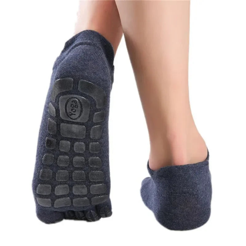 Men's Winter Thick Five-Fingers Socks Warm Non-Slip Fitness Toe Socks Low Calf Slipper Male Floor Wear for Indoor Comfort