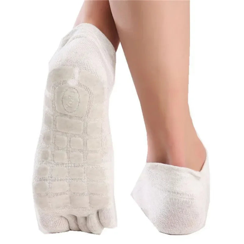 Men's Winter Thick Five-Fingers Socks Warm Non-Slip Fitness Toe Socks Low Calf Slipper Male Floor Wear for Indoor Comfort